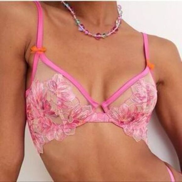 NWT For Love & Lemons Hibiscus Embroidery Pink Floral Underwire Bra Size 38C - Picture 2 of 6